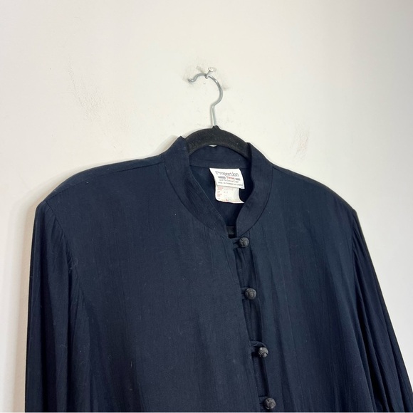 Vintage Canadian made black boxy mandarin collar long sleeve blouse 16 - Picture 6 of 12